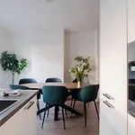 Apartman Modern 2br Near Station *