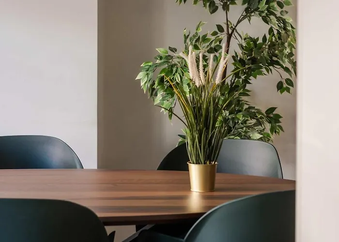 Апартаменты Modern 2br Near Station